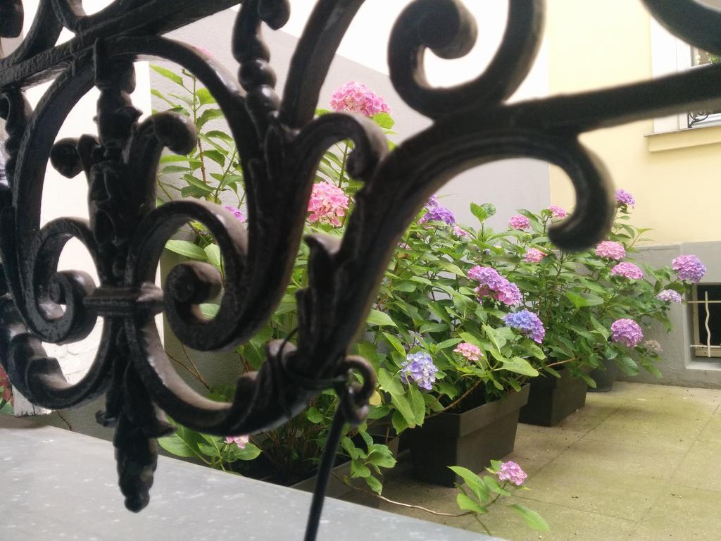 La Cour Du 5Eme - Chambre D'Hotes Paříž Pokoj fotografie
